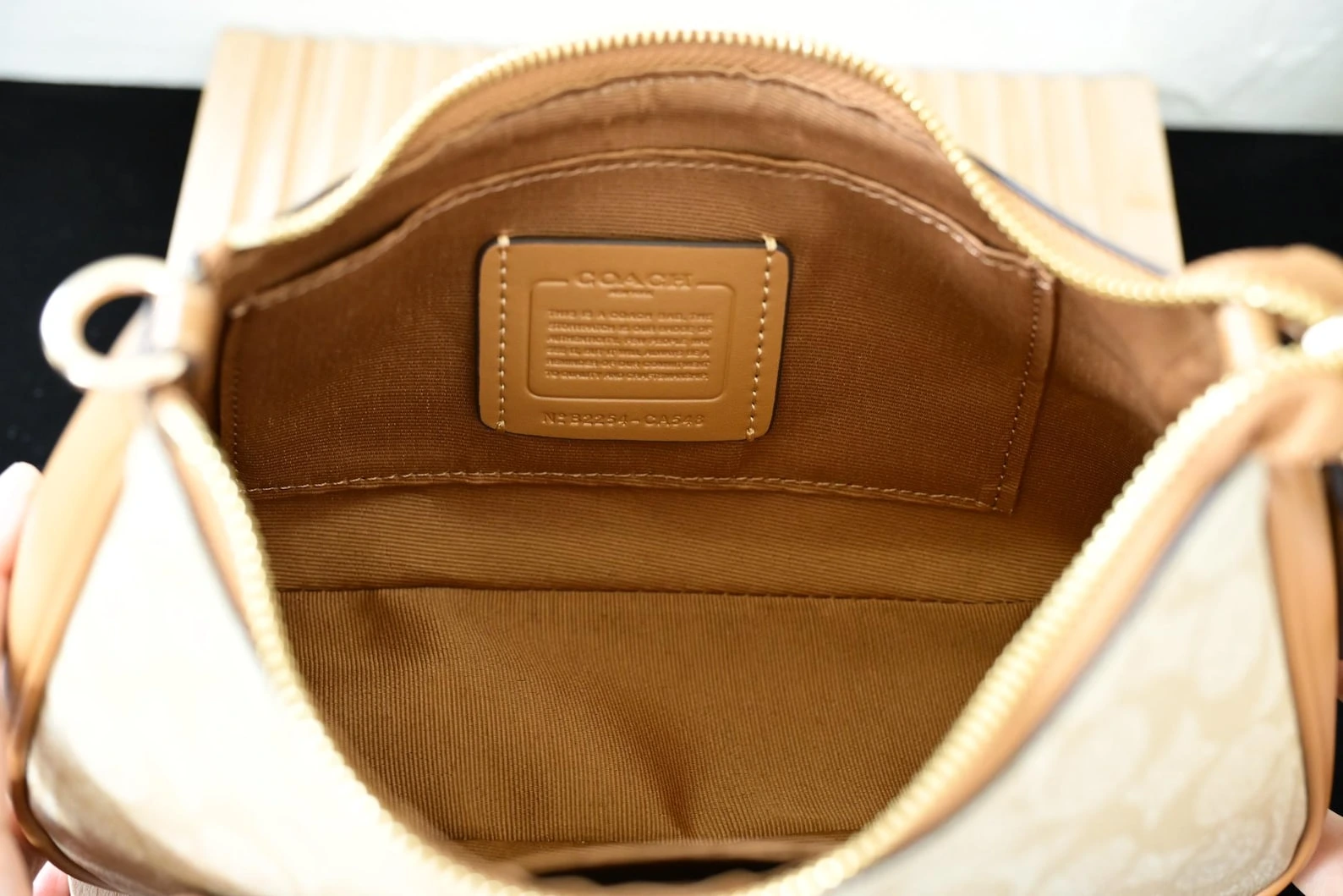 Coach Teri Beige Shoulder Bag, Jacquard Crossbody Purse, Luxury Designer Handbag - Image 6