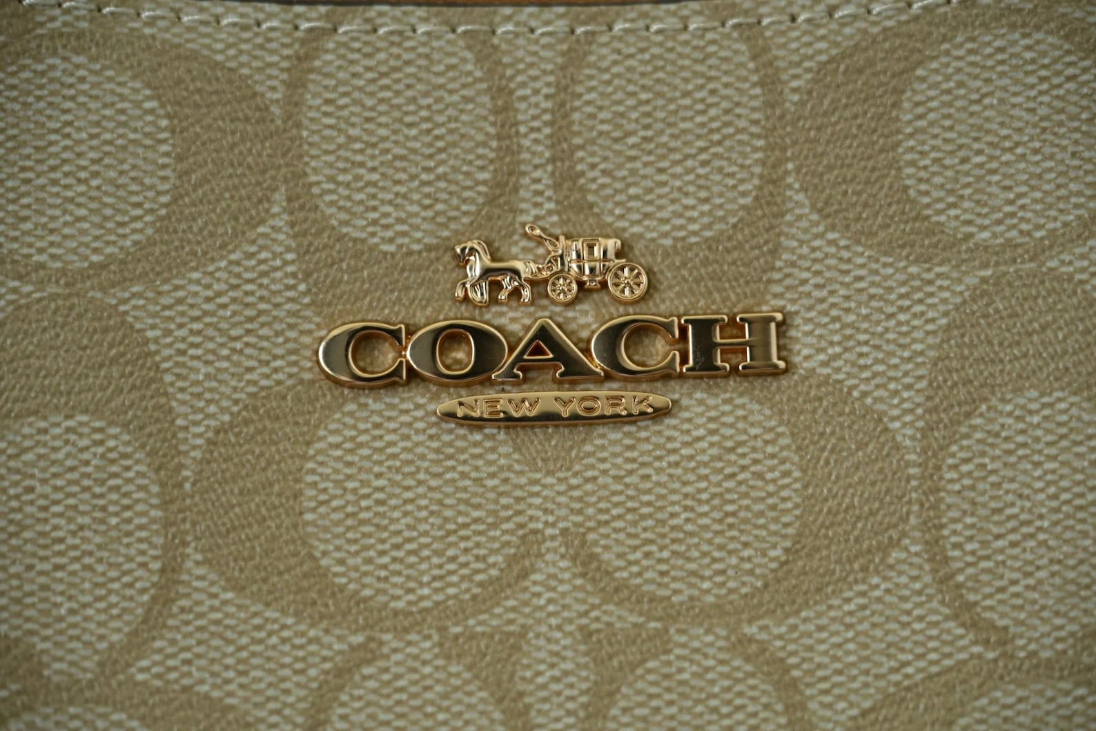 Coach Teri Beige Shoulder Bag, Jacquard Crossbody Purse, Luxury Designer Handbag - Image 4