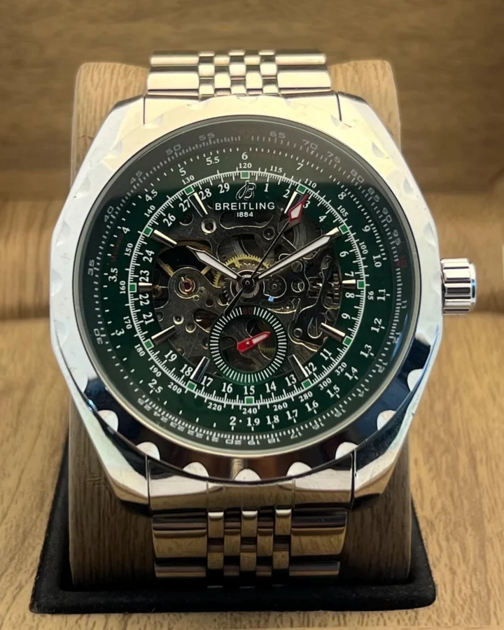 Refurbished Men's Breitling Navitimer Automatic Green Dial Working Vintage Wristwatch